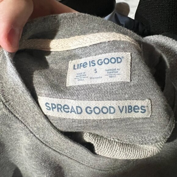 LIFE IS GOOD Crewneck Sweatshirt Gray Flowers Size Small Floral Loungewear Cozy - Picture 7 of 7